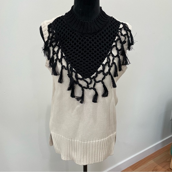 Yigal Azrouel Jet Ivory Macrame Fringe Knit Vest Sleeveless Sweater NWT Size M - Picture 4 of 12